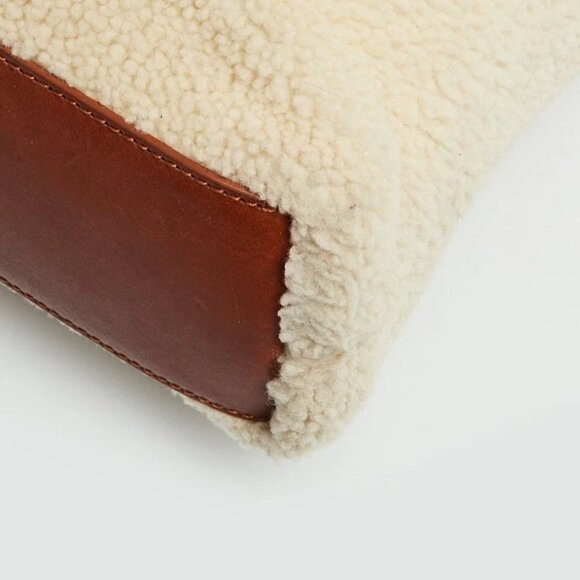 Yves Saint Laurent Beige Shearling North South Tote Bag - Picture 4 of 9